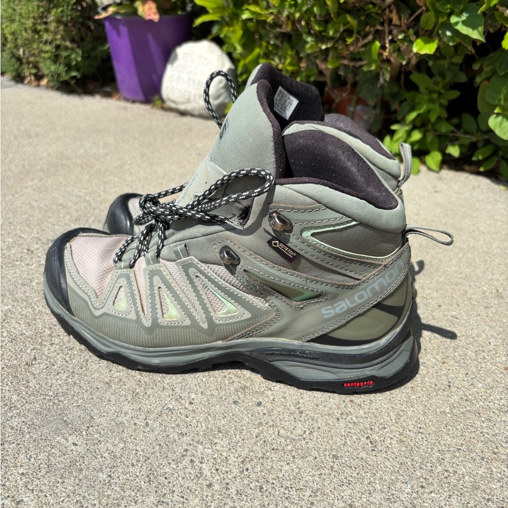 Salomon Women's Athletic Shoes - Green and Black